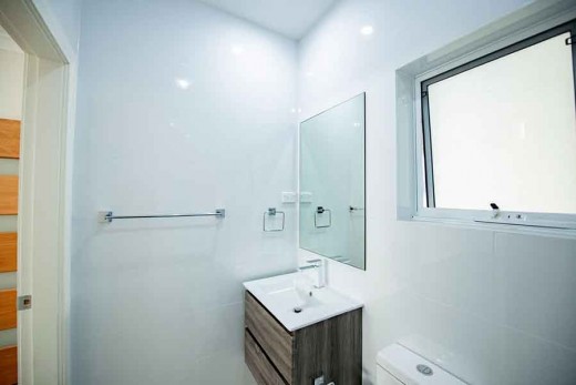 granny-flat-builders-willoughby-bathroom