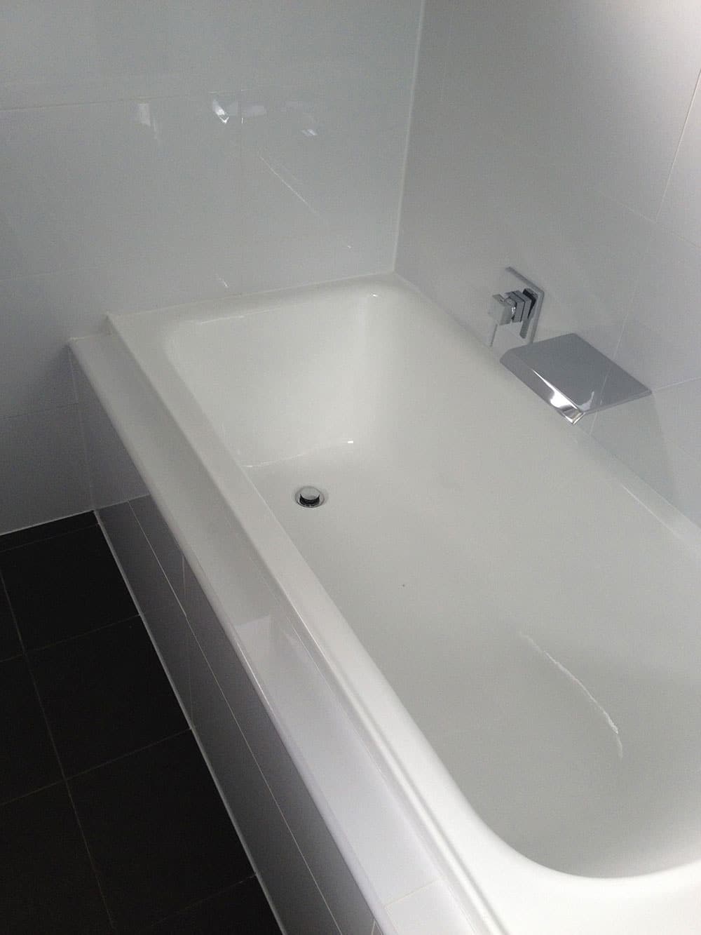 Optimised Designer Bath with Mixer & Bath Spout